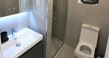 New Cosy Studio in London!