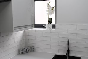 Bathroom - New Cosy Studio in London! (London)