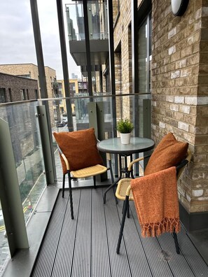 Apartment | Property grounds - Inviting 2-bed Apartment in London (London)