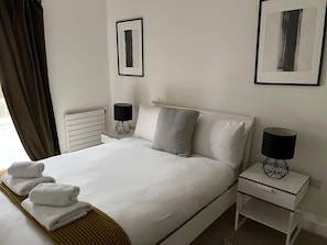 Apartment | 1 bedroom, iron/ironing board, free WiFi, bed sheets - Stunning 1-bed Apartment in London (London)