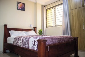 2 bedrooms, free WiFi, bed sheets - Fully Furnished 2-bedroom in East Legon (Accra)
