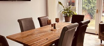 Central Beverley 4-bedroom Townhouse