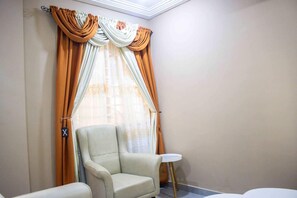 Interior - Fully Furnished 1- Bedroom in East Legon (Accra)