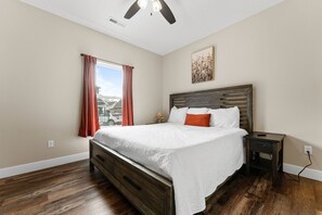 3 bedrooms, iron/ironing board, free WiFi, bed sheets