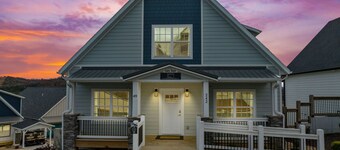 Epic Group Getaway | Lake Access, Discount Tix, Resort Perks & Hot Tub