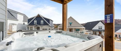 Bain à remous extérieur