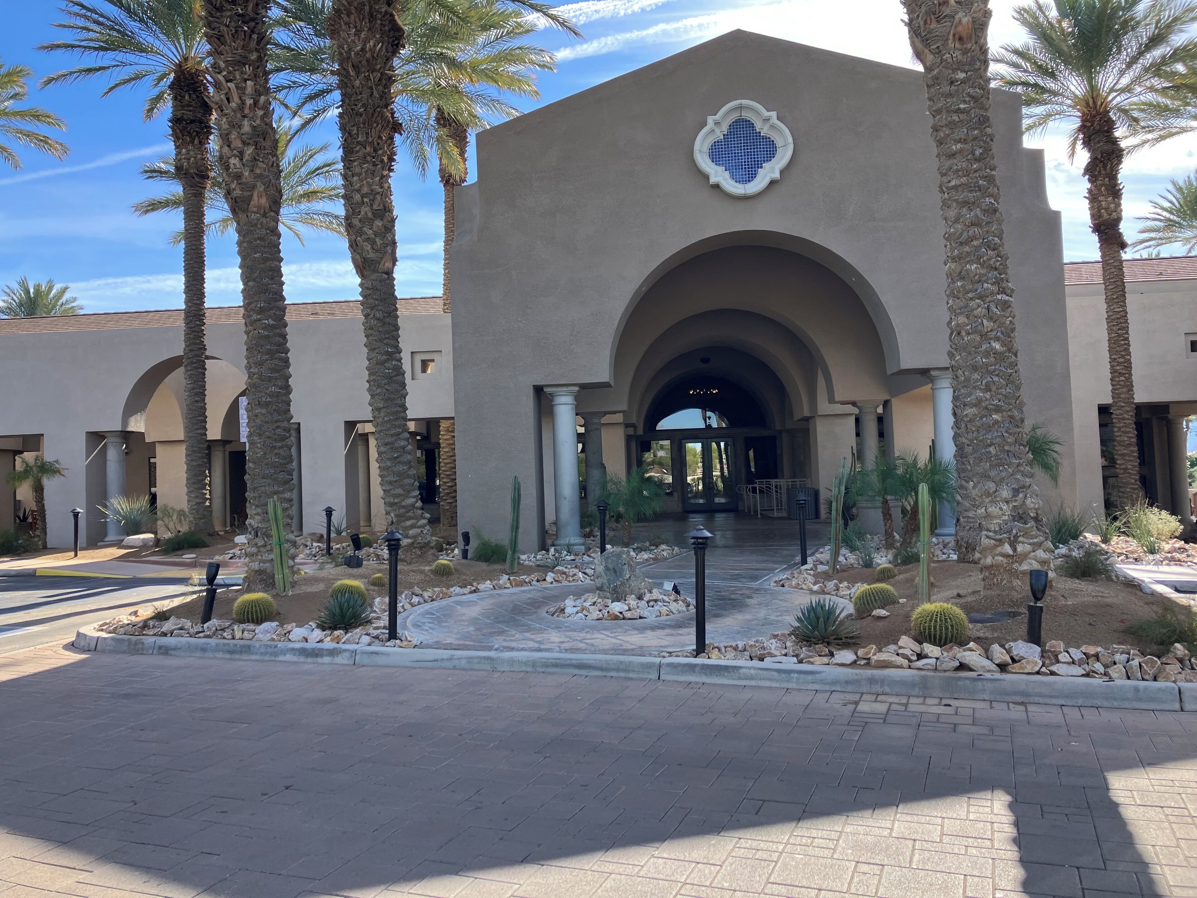 المنطقة المحيطة بالمنشأة