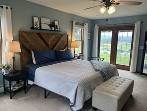 4 bedrooms, desk, iron/ironing board, free WiFi - Summer Fever - Modern Farmhouse, watch ASV fireworks from the backyard! (Oneonta)