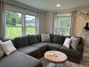 Smart TV, books, offices