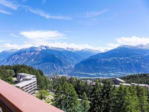 Property grounds - Eden Roc 56 by Interhome (Crans-Montana)