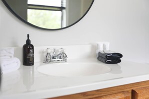 Hårtørrer, håndklæder, Sæbe, Shampoo