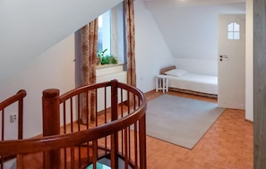 3 bedrooms, free WiFi, bed sheets