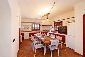 Dining - Villa Can Massienet, charming village house with pool and clear views in Búger (Buger)