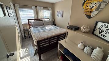 3 dormitorios, tabla de planchar con plancha, wifi gratis y ropa de cama