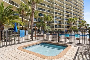 Beheizter Pool