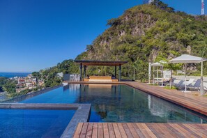 Et oppvarmet basseng