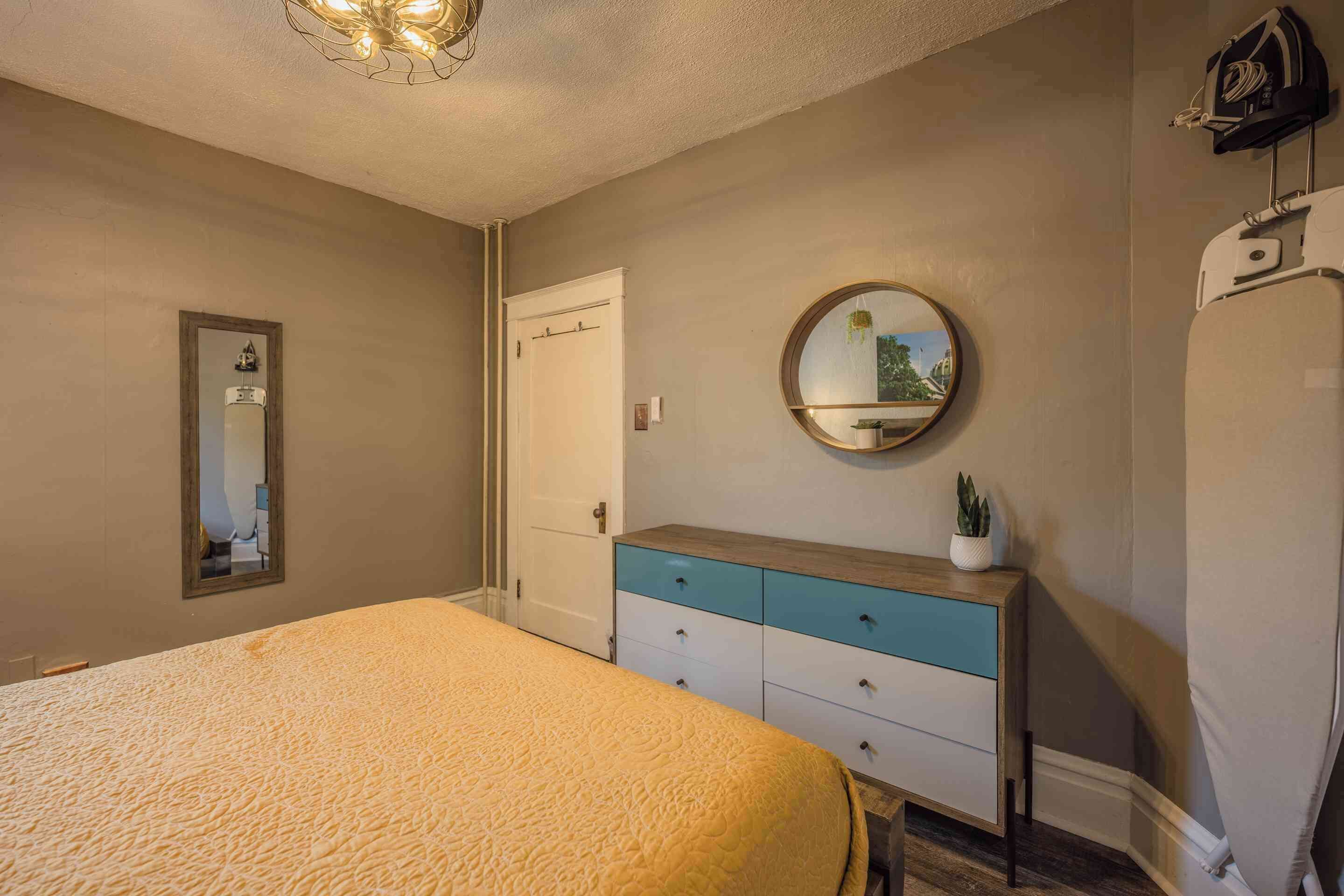 1 bedroom, iron/ironing board, WiFi, bed sheets