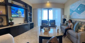 Smart TV, DVD player, video library, stereo - Beachfront 1 Bd Rm at Garza Blanca Puerto Vallarta - New Year's Week 12/28 - 1/4 (Puerto Vallarta)