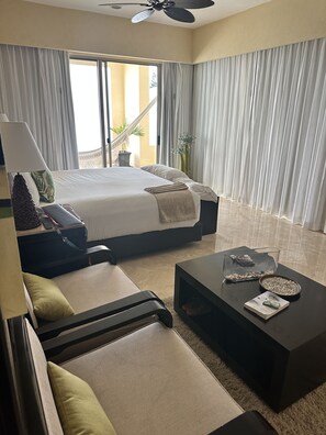 1 chambre, coffres-forts dans les chambres, bureau