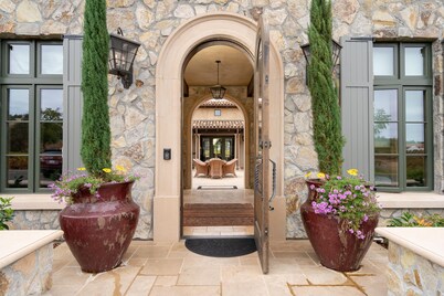 Grand Reserve Inn