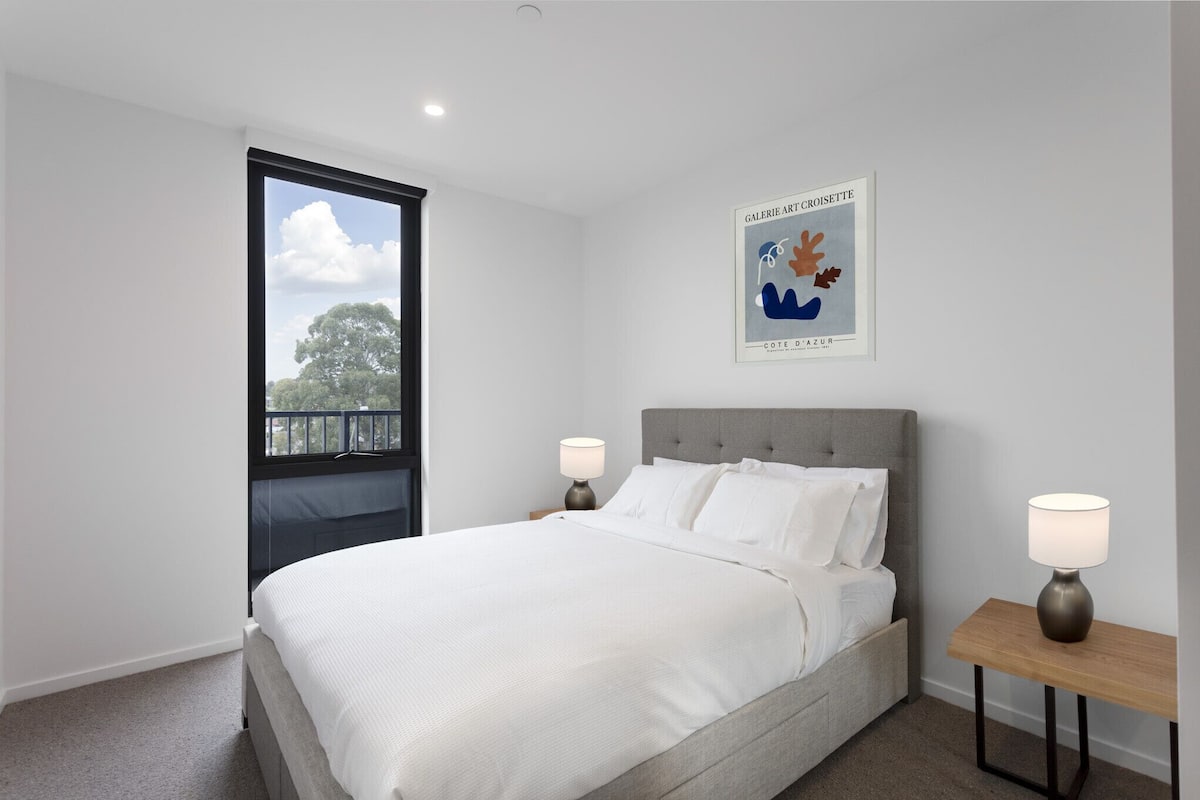Apartment | Desk, laptop workspace, cribs (surcharge), WiFi (free)