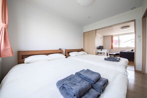 2 chambres, rideaux occultants, fer et planche à repasser, Wi-Fi gratuit