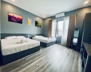 4 bedrooms, WiFi, bed sheets