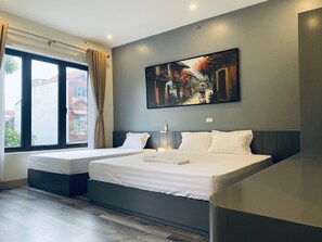 4 bedrooms, WiFi, bed sheets