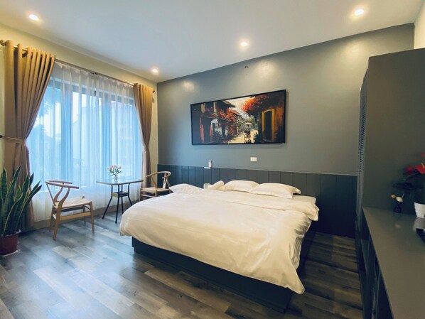 4 bedrooms, WiFi, bed sheets