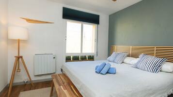 2 dormitorios, escritorio, Internet