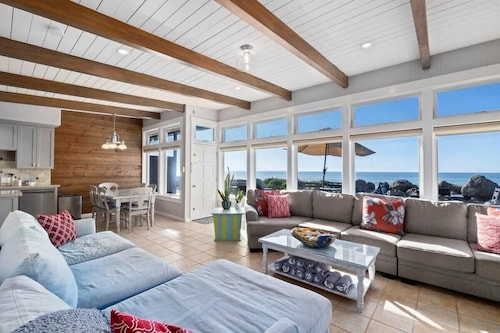 Beachfront Rio Del Mar Home - 5 bedrooms!