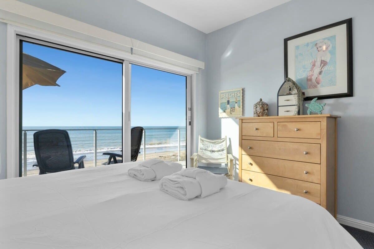 5 bedrooms, WiFi, bed sheets