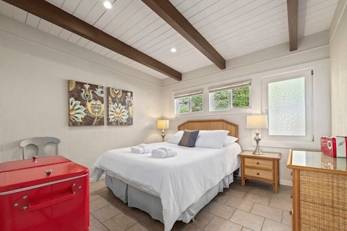 Beachfront Rio Del Mar Home - 5 bedrooms!