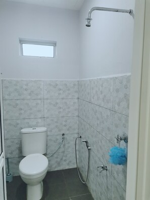 Hair dryer, towels, soap - Wifi100mbps@androidTv (Pekan)