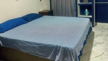 3 habitaciones, tabla de planchar con plancha y wifi gratis
