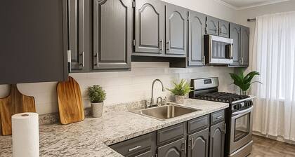 Family-Friendly 4BR 10min MetLife & American Dream Mall• 20min NYC •Free Parking