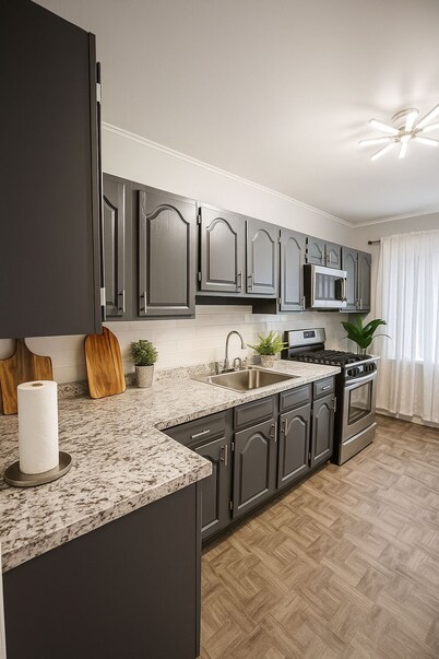 Family-Friendly 4BR 10min MetLife & American Dream Mall• 20min NYC •Free Parking