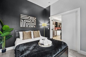 8 bedrooms, iron/ironing board, WiFi, bed sheets
