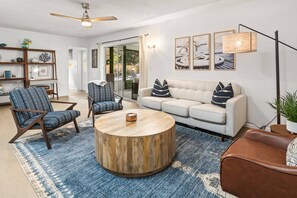 Smart TV, fireplace, table football - Sunset Park Retreat w/ Heated Pool, Lanai, Putting Green & Room for 8 – Relax in South Tampa! (Tampa)