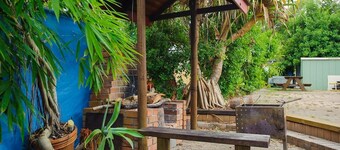 Bali House - Bulwer