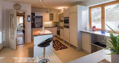 Large apartment with garden, 2 minutes to the ski lift