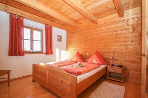 2 quartos, acesso à internet, roupa de cama