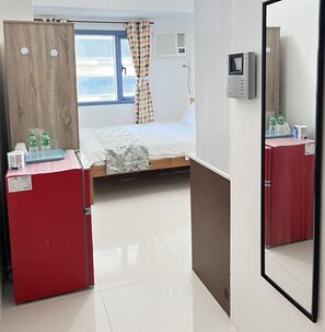 6 bedrooms, WiFi, bed sheets