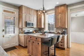 Fridge, microwave, oven, stovetop - Derby City Delight | Luxe 4BR • Perfect Location (Louisville)