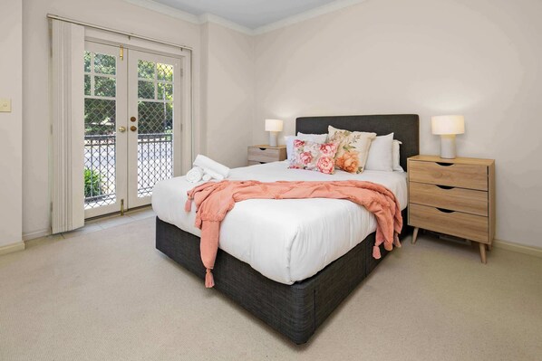 4 bedrooms, iron/ironing board, travel cot, WiFi