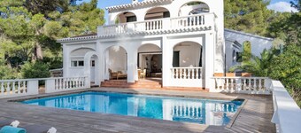 Villa Monte Peñedo, heated pool, large groups