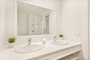 Hair dryer, towels - Villa Monte Peñedo, heated pool, large groups (Son Parc)