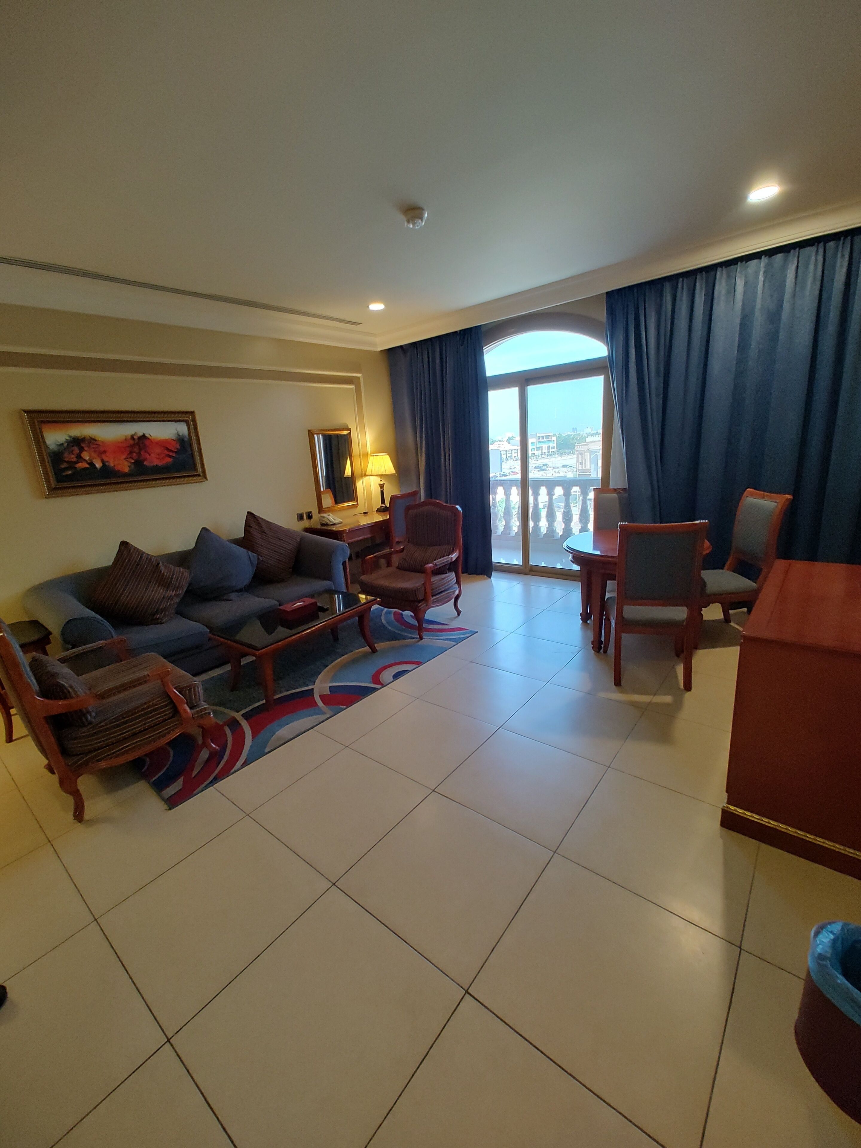 Junior Suite, 2 Bedrooms | Living area