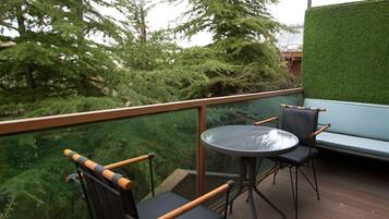 Comfort Cabin, Pool View | Terrace/patio