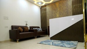 Reception - Hotel Lyf Suites - bahadurgarh (Bahadurgarh)